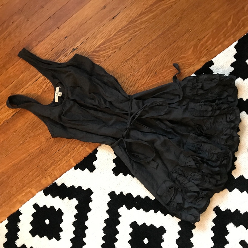 Ya knee-length charcoal dress with ruffled hem